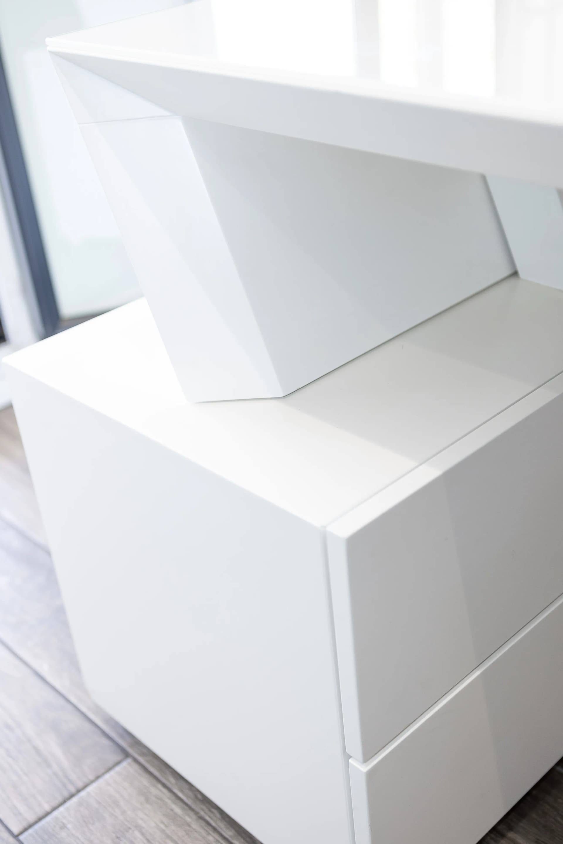 Gros plan caisse de bureau