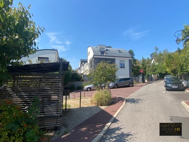 Réalisation de 8 maisons et de 6 appartements - MONTAIGNE IMMOBILIER media 35