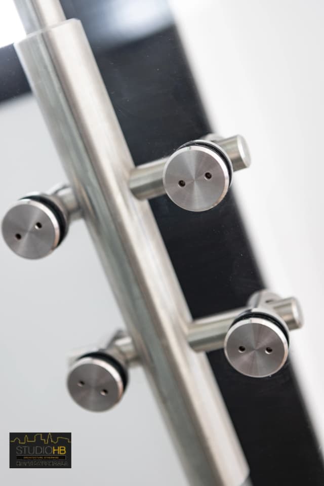 Conception et fabrication de mobilier media 7