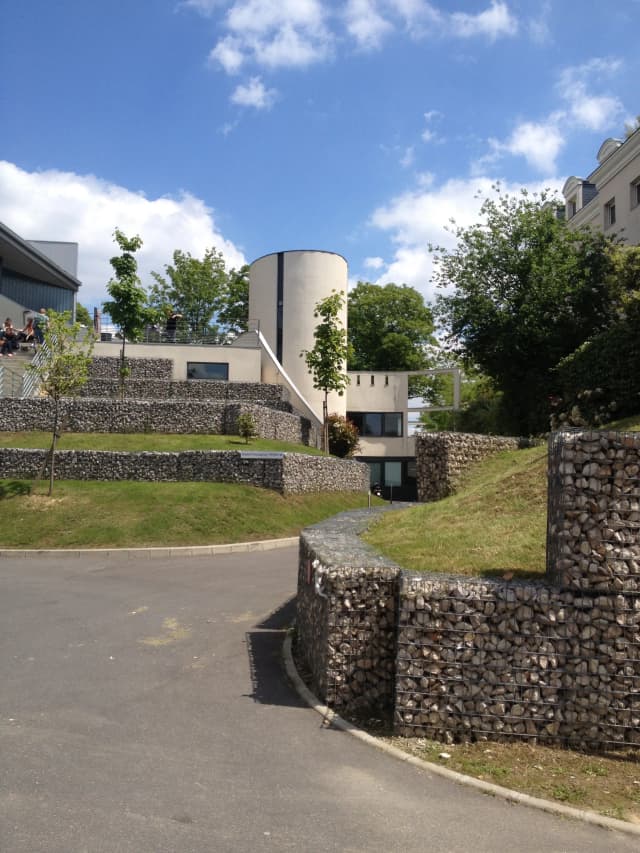 Ecole de Design et cafétéria media 11