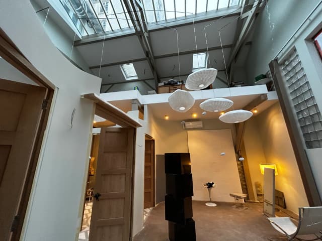 Réhabilitation d'un espace industriel en bureau de chirurgie esthétique media 15