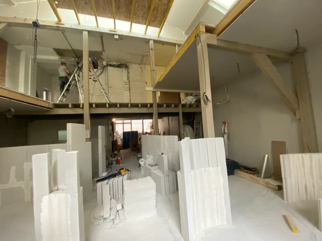 Réhabilitation d'un espace industriel en bureau de chirurgie esthétique media 3